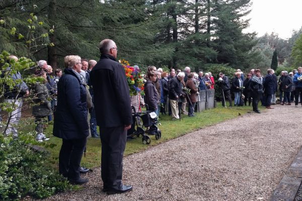 4 mei herdenking begraafplaats wolfheze