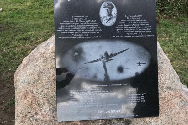 onthulling_gedenksteen02