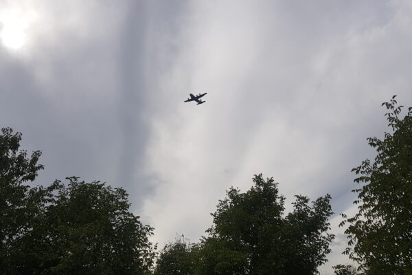 Oefening luchtlandingen Ginkelse Heide, aanvliegroute Wolfheze