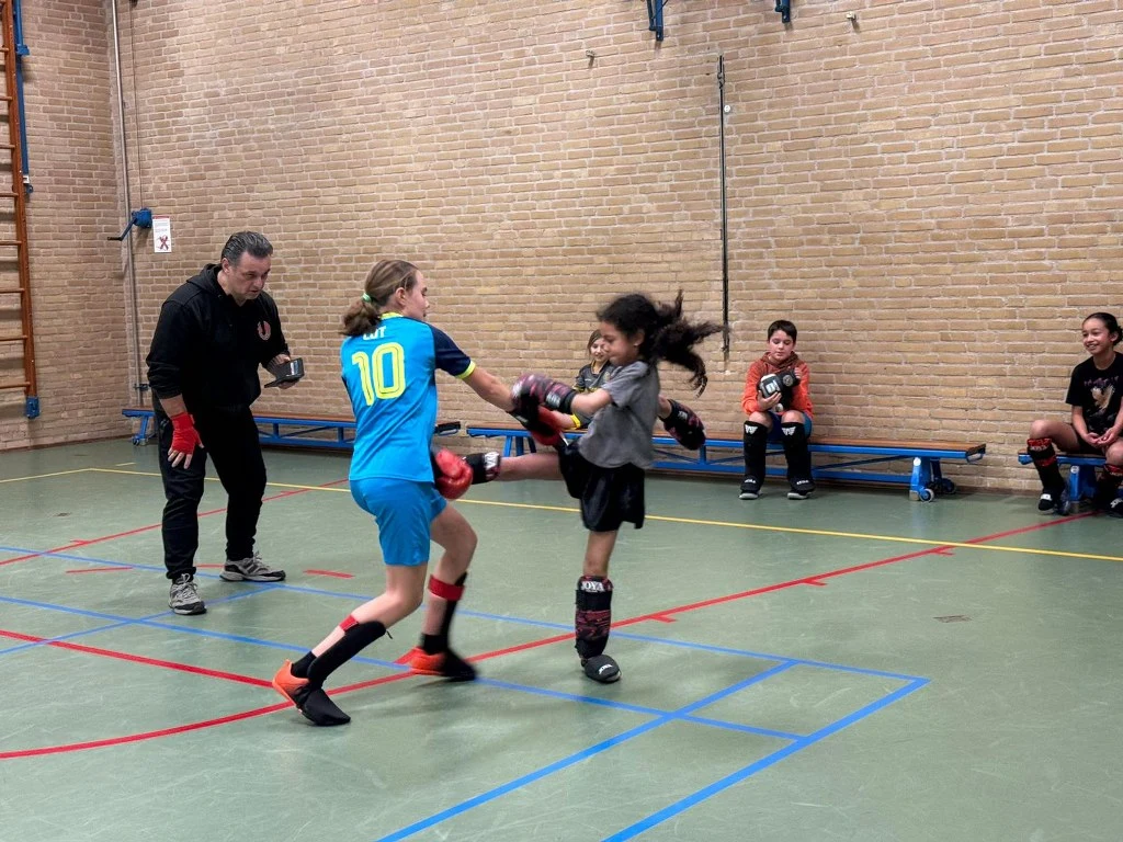 kickboksen, weerbaarheidstraining voor kinderen.