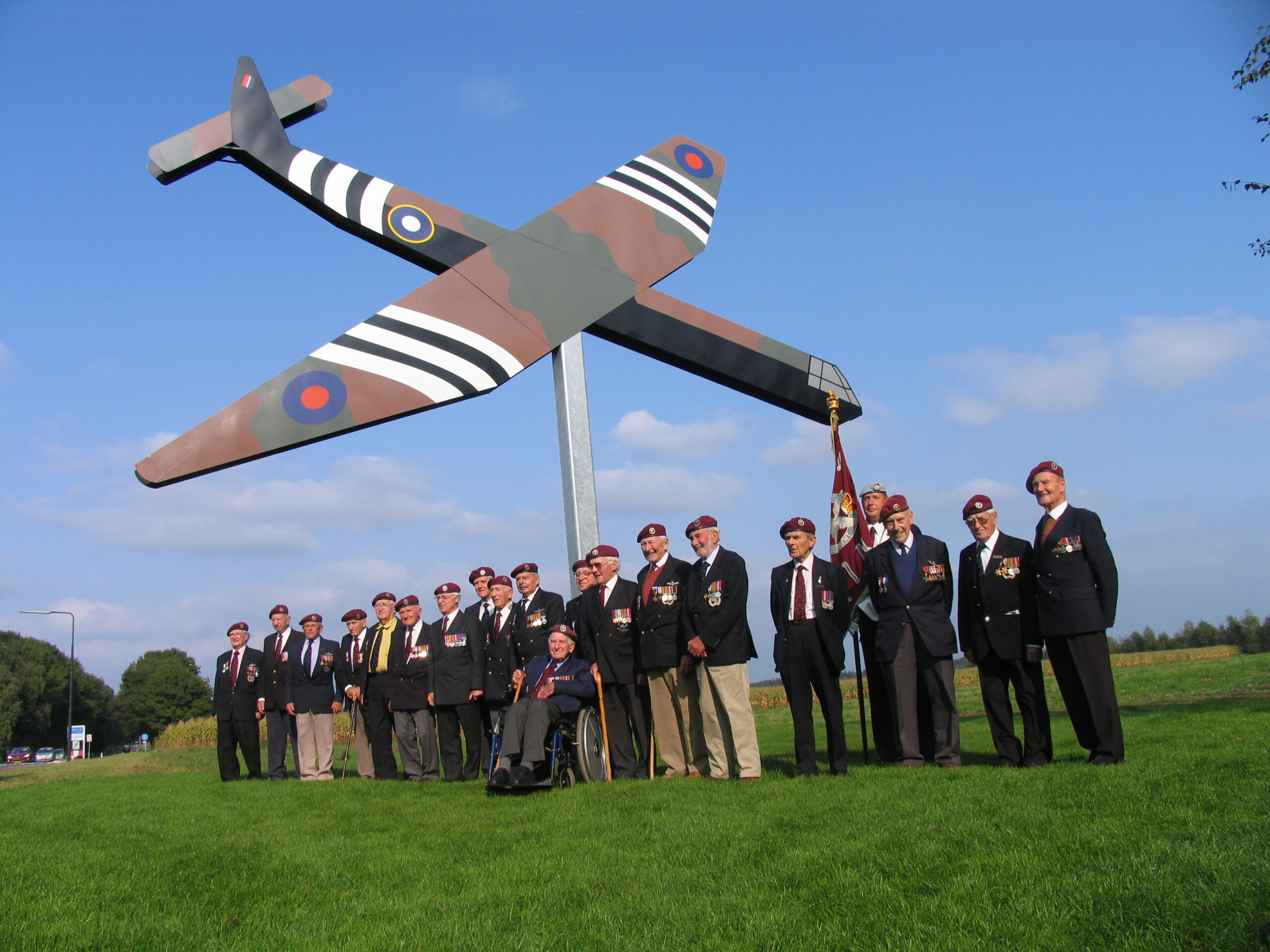 Glidermonument en veteranen